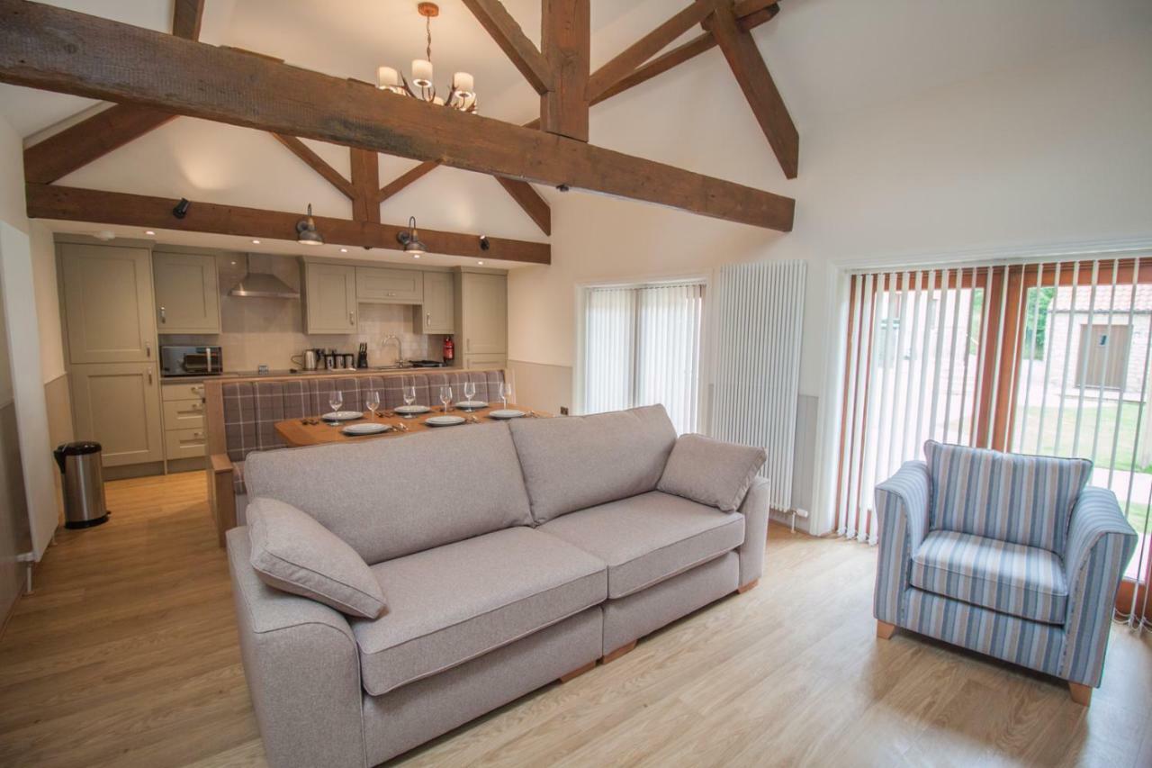 High Oaks Grange - Cottages ピカリング エクステリア 写真
