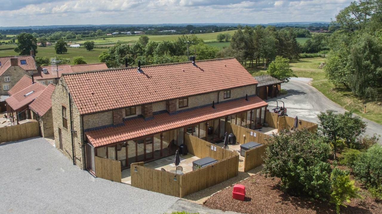 High Oaks Grange - Cottages ピカリング エクステリア 写真