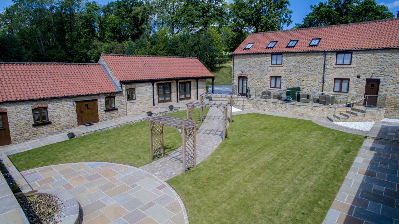 High Oaks Grange - Cottages ピカリング エクステリア 写真