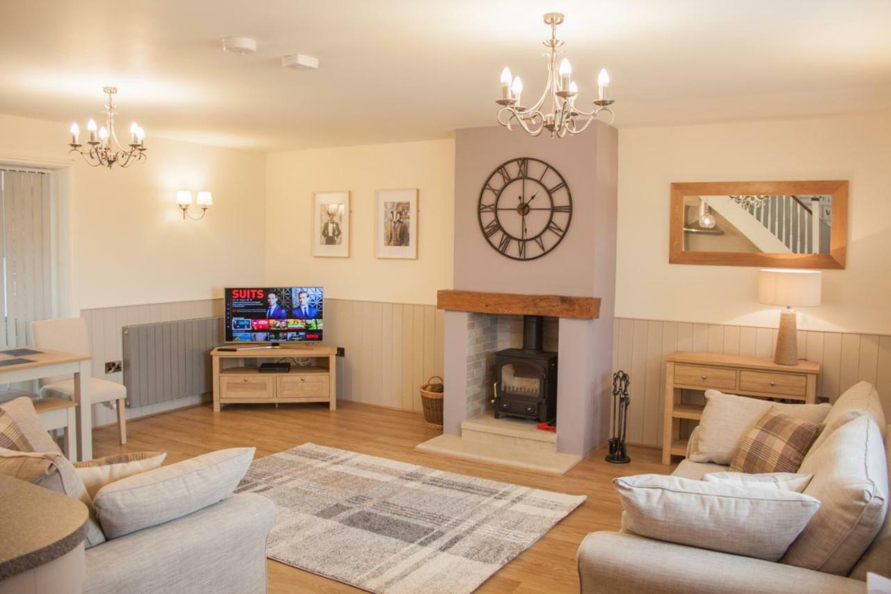 High Oaks Grange - Cottages ピカリング エクステリア 写真