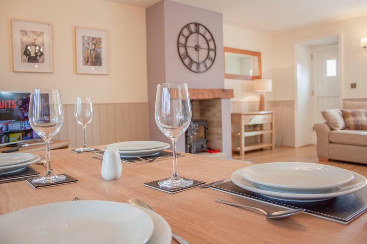 High Oaks Grange - Cottages ピカリング エクステリア 写真